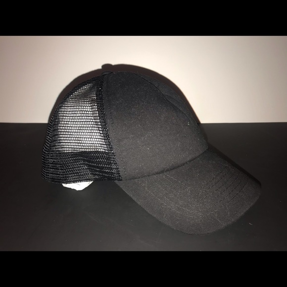 Black ASOS snapback hat - Picture 1 of 7